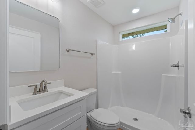 6752 Redfield St, Navarre, FL 32566