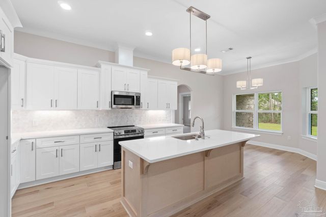 6752 Redfield St, Navarre, FL 32566