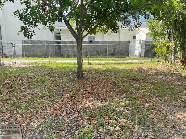 2438 9TH AVENUE S, St Petersburg, FL 33712