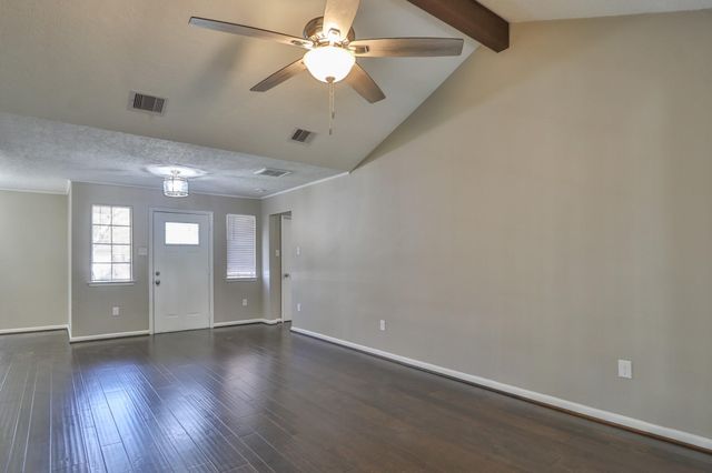 506 Castlelake Drive, Friendswood, TX 77546