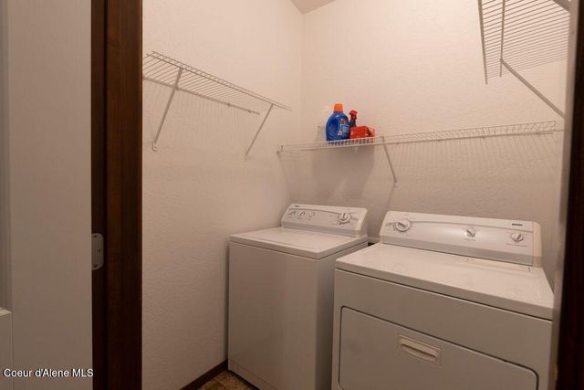 7942 W KAYAK CT, Rathdrum, ID 83858