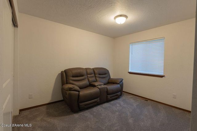 7942 W KAYAK CT, Rathdrum, ID 83858