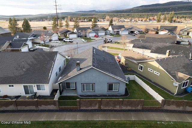 7942 W KAYAK CT, Rathdrum, ID 83858