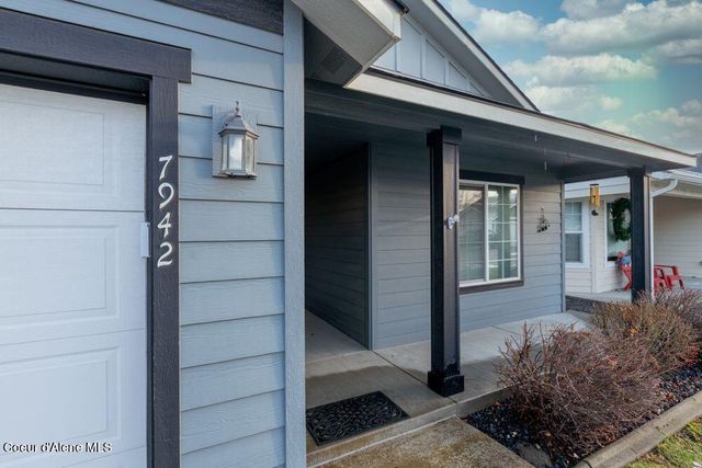 7942 W KAYAK CT, Rathdrum, ID 83858