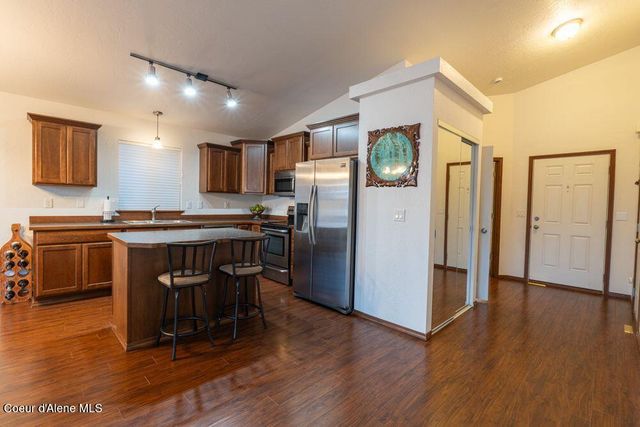 7942 W KAYAK CT, Rathdrum, ID 83858