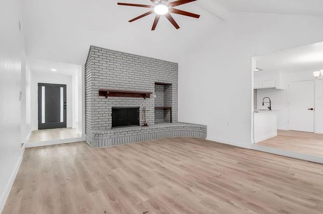 10603 Hillcroft Avenue, Houston, TX 77096