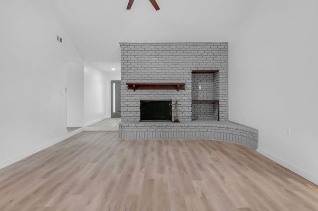 10603 Hillcroft Avenue, Houston, TX 77096
