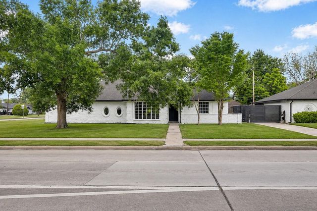 10603 Hillcroft Avenue, Houston, TX 77096
