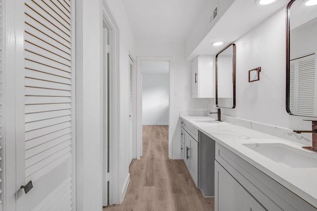 10603 Hillcroft Avenue, Houston, TX 77096
