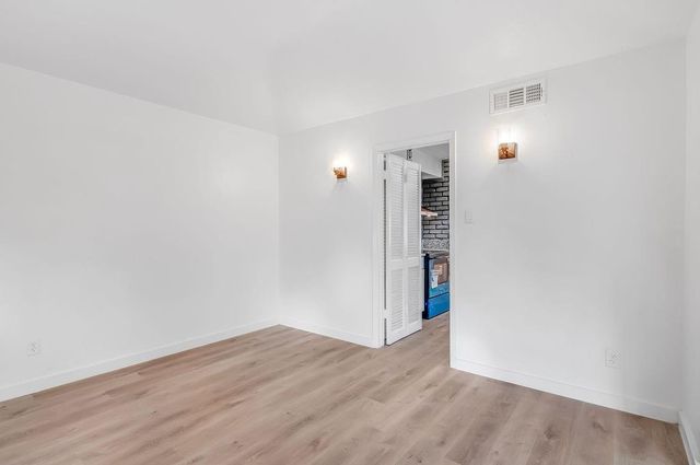 10603 Hillcroft Avenue, Houston, TX 77096