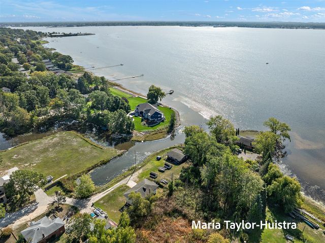 301 Birch Drive, Muskegon, MI 49445