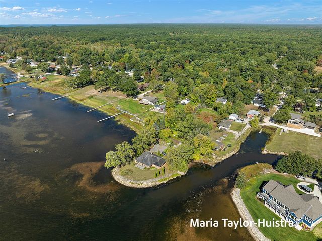 301 Birch Drive, Muskegon, MI 49445