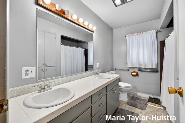 301 Birch Drive, Muskegon, MI 49445