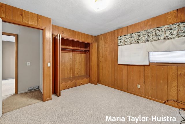 301 Birch Drive, Muskegon, MI 49445