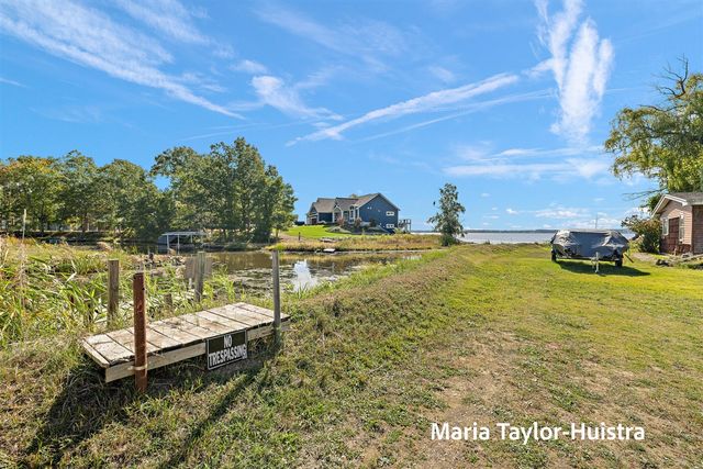 301 Birch Drive, Muskegon, MI 49445