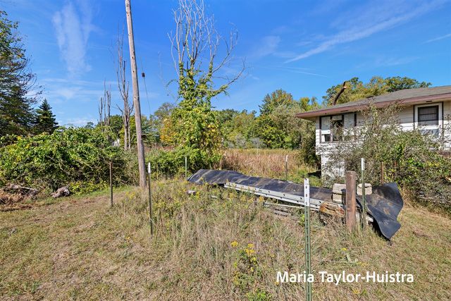 301 Birch Drive, Muskegon, MI 49445