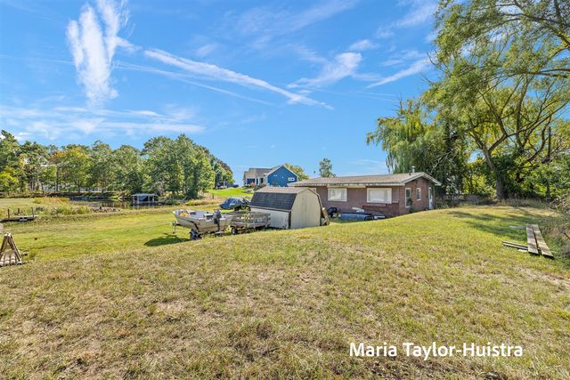 301 Birch Drive, Muskegon, MI 49445