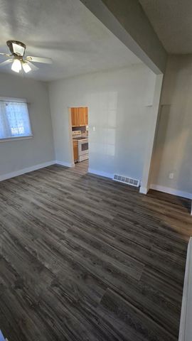 525 Washington St, Salina, KS 67401