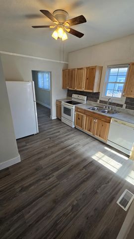 525 Washington St, Salina, KS 67401