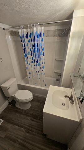 525 Washington St, Salina, KS 67401