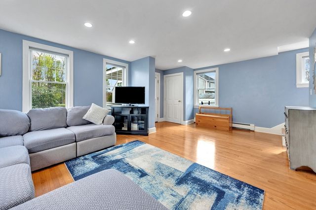 243 Nahant St, Wakefield, MA 01880
