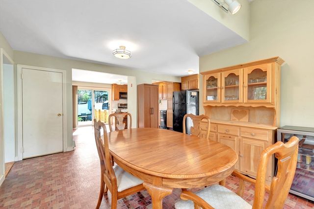 243 Nahant St, Wakefield, MA 01880