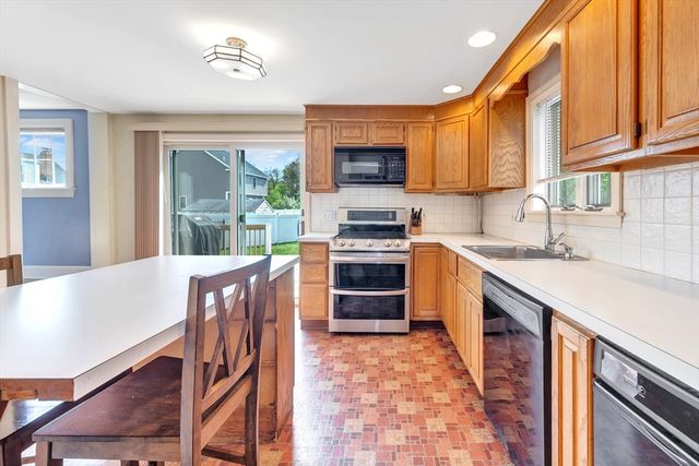 243 Nahant St, Wakefield, MA 01880