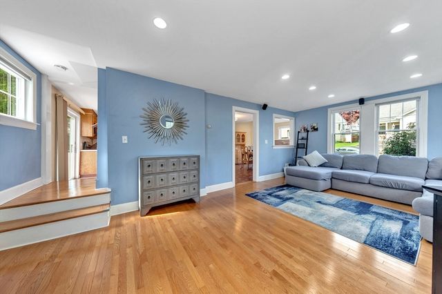 243 Nahant St, Wakefield, MA 01880