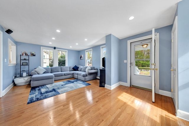 243 Nahant St, Wakefield, MA 01880