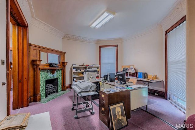 3835 Westminster Place, St Louis, MO 63108