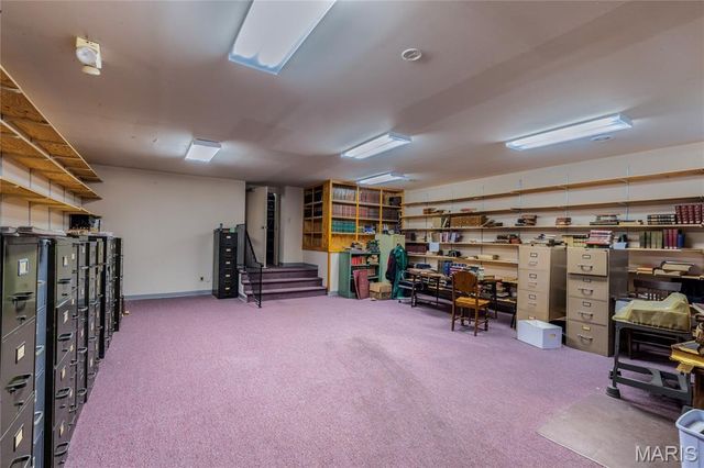 3835 Westminster Place, St Louis, MO 63108