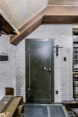 3835 Westminster Place, St Louis, MO 63108