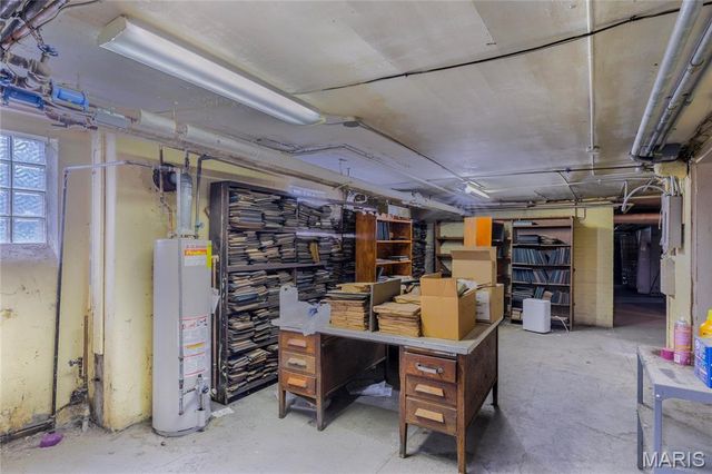 3835 Westminster Place, St Louis, MO 63108