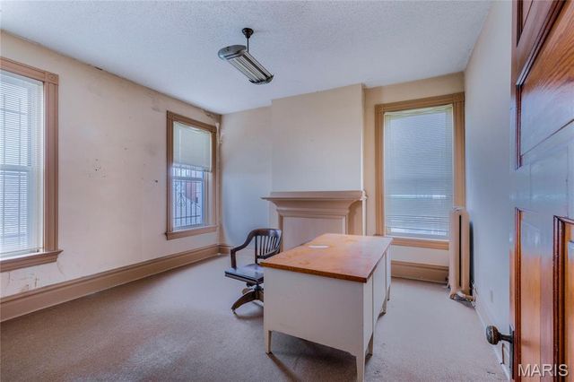 3835 Westminster Place, St Louis, MO 63108