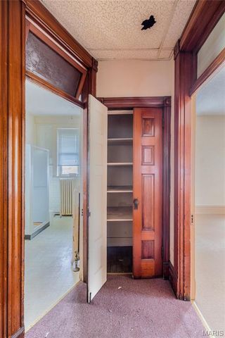 3835 Westminster Place, St Louis, MO 63108