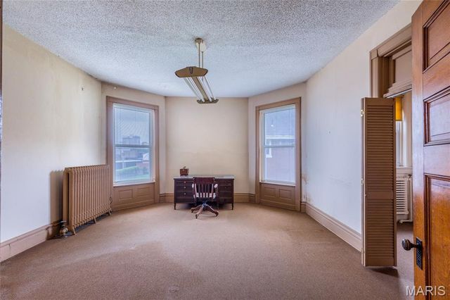 3835 Westminster Place, St Louis, MO 63108