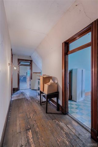 3835 Westminster Place, St Louis, MO 63108