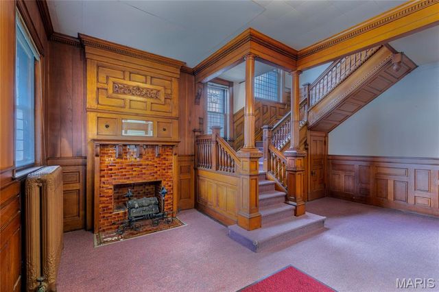 3835 Westminster Place, St Louis, MO 63108