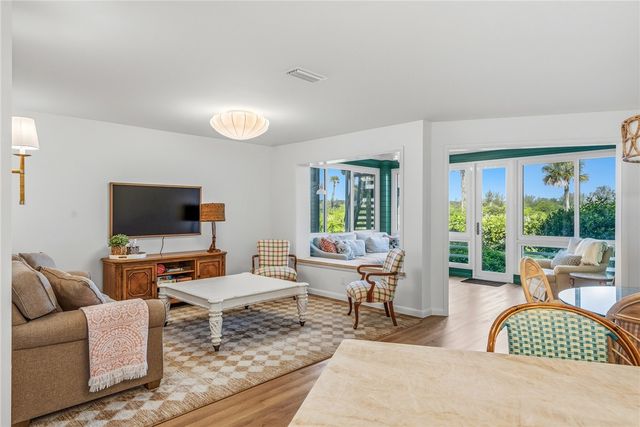 8725 Lakeside Boulevard 303, Vero Beach, FL 32963
