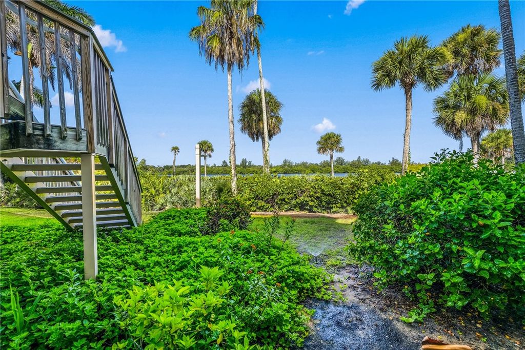 8725 Lakeside Boulevard 303, Vero Beach, FL 32963