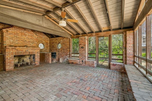 40 S ROSE RD, Memphis, TN 38117