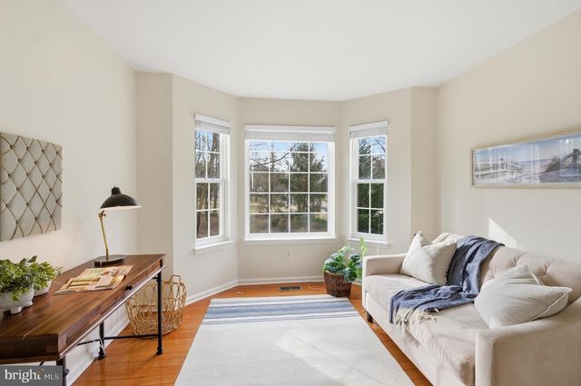 807 EASTERN POINT RD, Annapolis, MD 21401