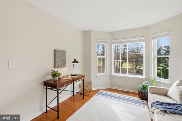 807 EASTERN POINT RD, Annapolis, MD 21401