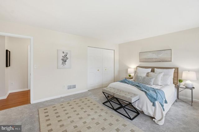 807 EASTERN POINT RD, Annapolis, MD 21401