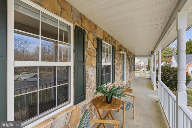 807 EASTERN POINT RD, Annapolis, MD 21401