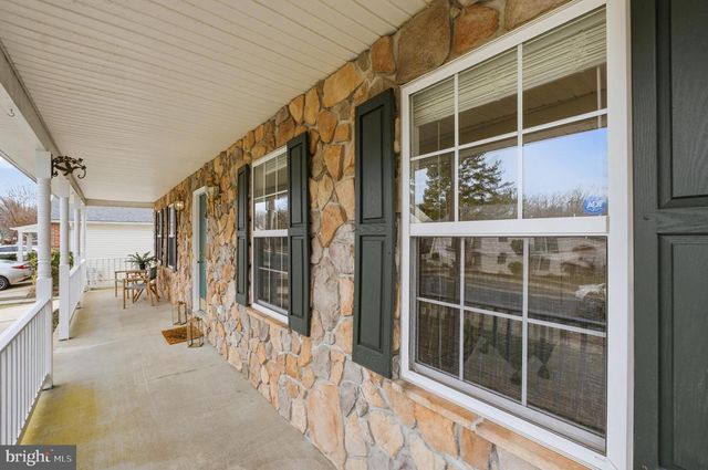 807 EASTERN POINT RD, Annapolis, MD 21401