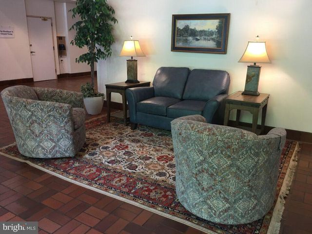 807 EASTERN POINT RD, Annapolis, MD 21401