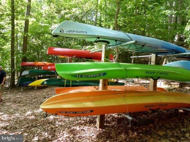 807 EASTERN POINT RD, Annapolis, MD 21401