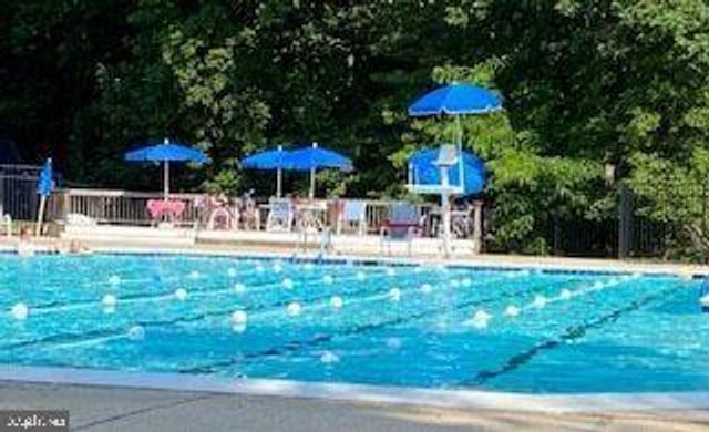 807 EASTERN POINT RD, Annapolis, MD 21401