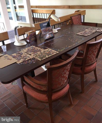 807 EASTERN POINT RD, Annapolis, MD 21401